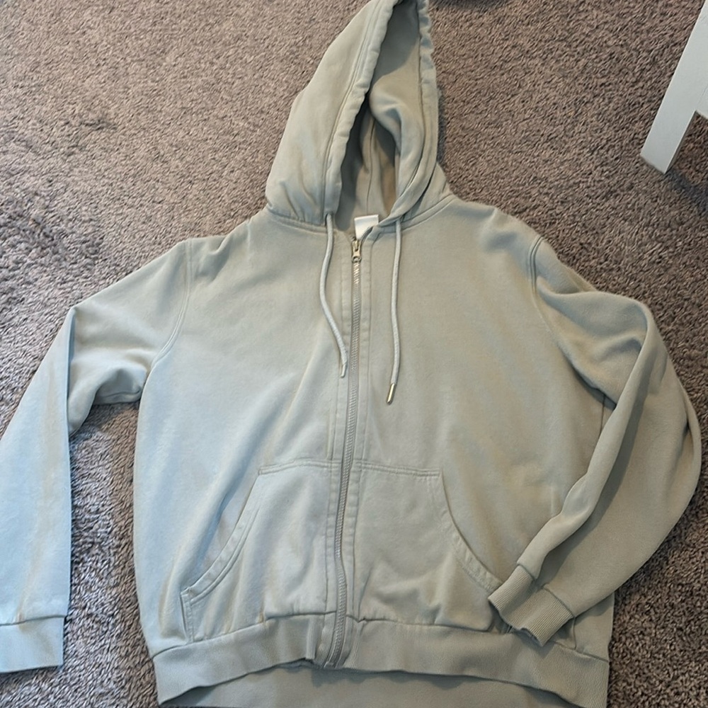 h and m zip up hoodie!